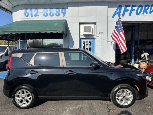 Used 2020 Kia Soul S image 5