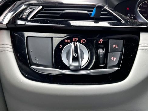 Used 2019 BMW M5 w/ Executive Package image 33