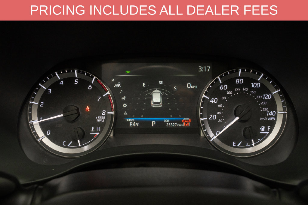Used 2024 Toyota Highlander XLE FWD image 20