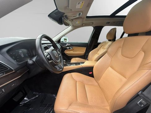 Used 2016 Volvo XC90 T6 Momentum w/ Momentum Plus Package AWD/4WD image 10