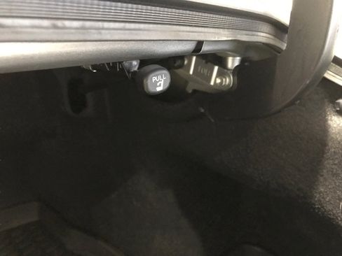 Used 2024 Toyota Camry XLE image 21