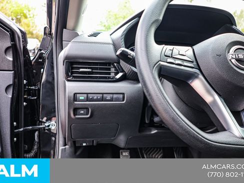 Used 2025 Nissan Sentra SV image 21