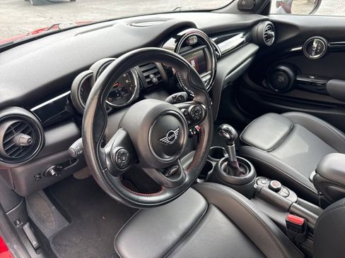 Used 2019 MINI Cooper S w/ Premium Package image 22