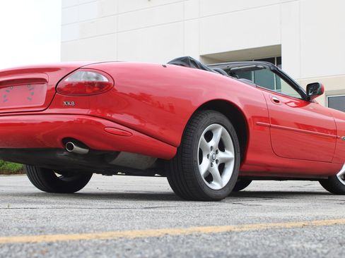 Used 2000 Jaguar XK8 Convertible RWD image 30