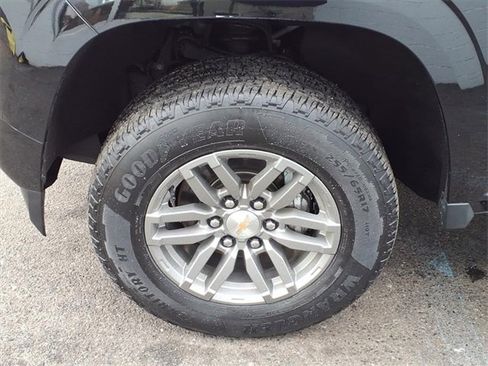 Used 2023 Chevrolet Colorado LT w/ LT Convenience Package II image 8