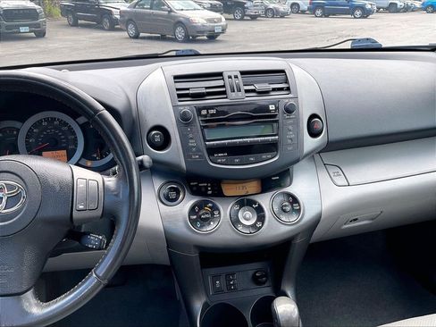 Used 2010 Toyota RAV4 Limited AWD/4WD image 17