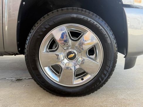 Used 2009 Chevrolet Silverado 1500 LT w/ Regional Value Package image 10