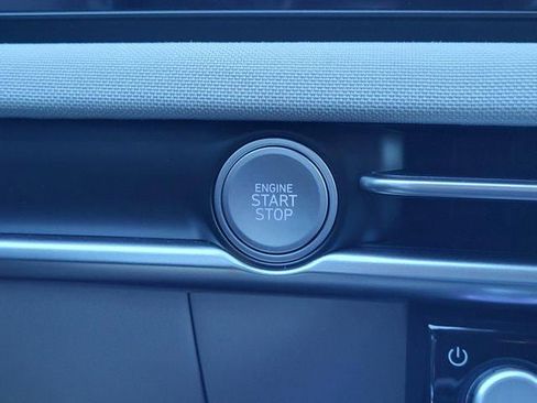 New 2025 Hyundai Tucson Limited image 24