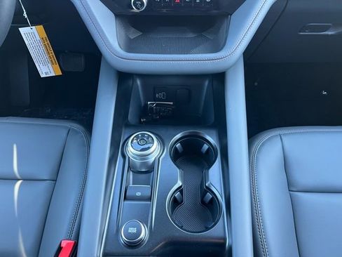 Used 2025 Ford Explorer Active w/ Active Comfort Package image 22
