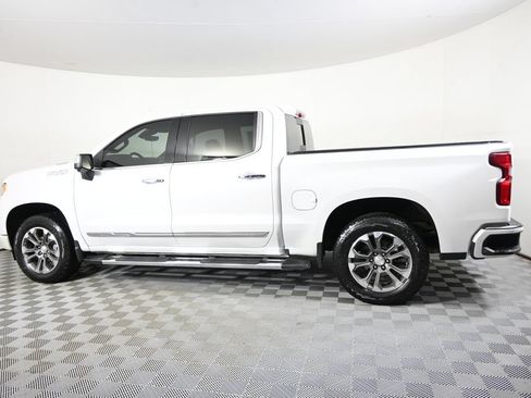 Used 2024 Chevrolet Silverado 1500 High Country w/ Technology Package AWD/4WD image 3