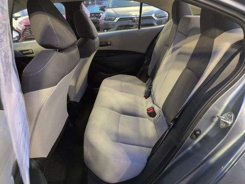 Used 2022 Toyota Corolla LE image 25