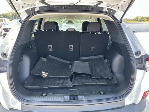 Used 2022 Ford Escape SE w/ SE Sport Appearance Package image 25