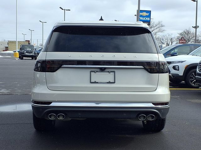 Used 2023 Lincoln Aviator Reserve w/ Equipment Group 201A AWD/4WD image 8