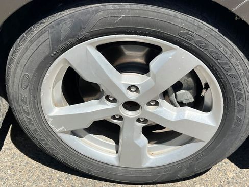 Used 2014 Chevrolet Volt Premium w/ Premium Trim Package FWD image 15