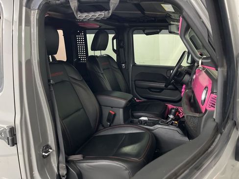 Used 2022 Jeep Wrangler Unlimited Rubicon w/ Cold Weather Group image 21