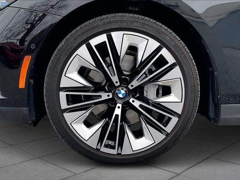 Used 2024 BMW 540i xDrive w/ Executive Package AWD/4WD image 10