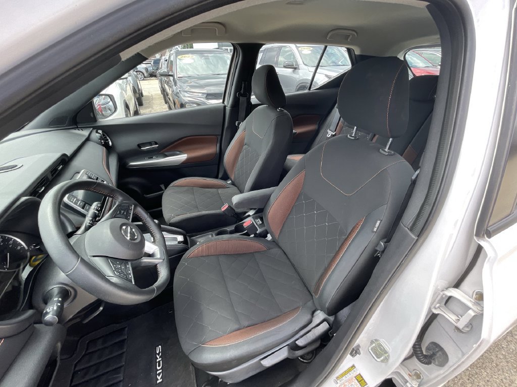 Used 2020 Nissan Kicks SR FWD image 19