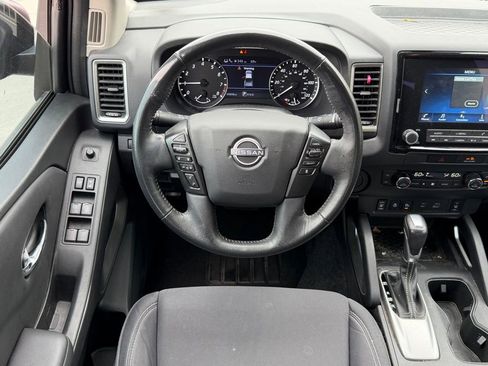 Used 2022 Nissan Frontier SV image 8