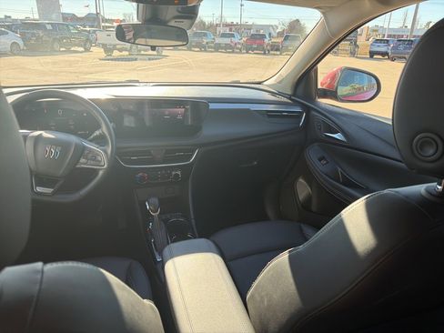 Used 2024 Buick Encore GX Sport Touring image 14