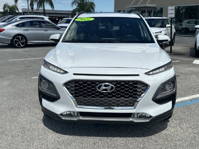 Certified 2021 Hyundai Kona Limited w/ Cargo Package FWD image 3