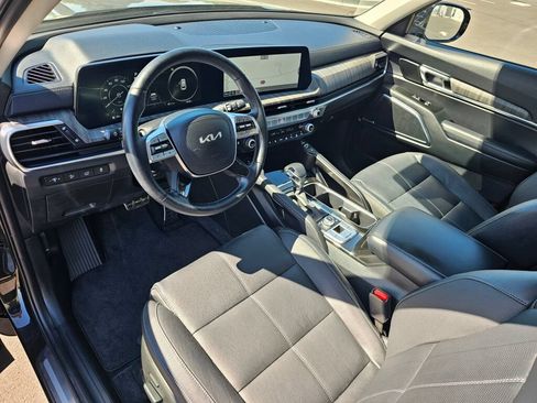 Used 2024 Kia Telluride SX w/ Towing Package AWD/4WD image 2