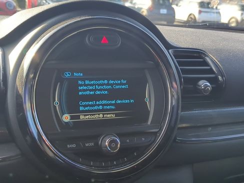 Used 2017 MINI Cooper Clubman Cooper image 19