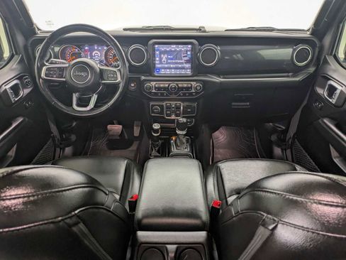 Used 2020 Jeep Wrangler Unlimited Sahara AWD/4WD image 15