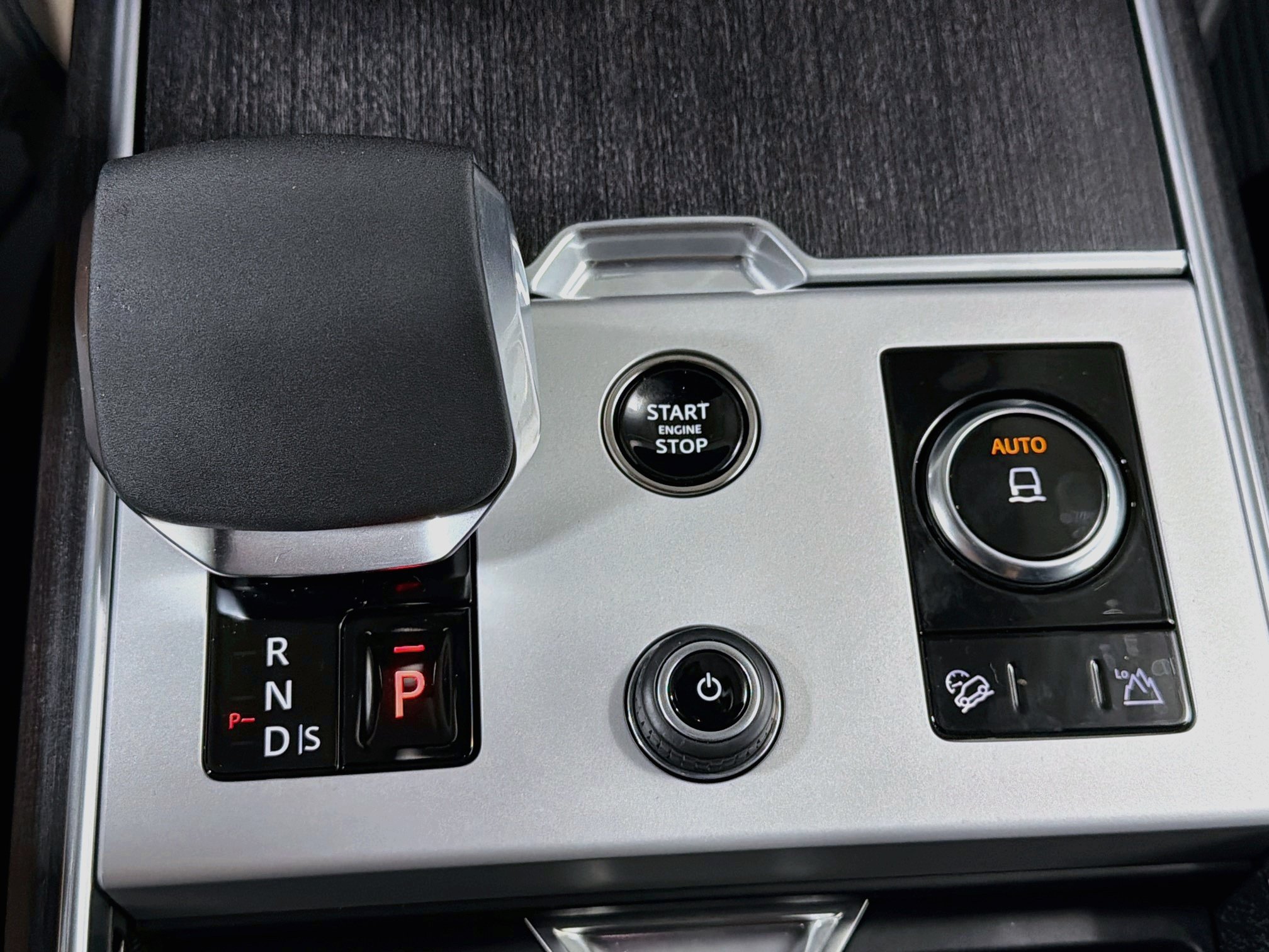 New 2027 Land Rover Range Rover SE AWD/4WD image 30