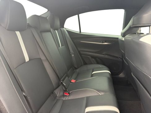 Used 2025 Toyota Camry SE FWD image 18