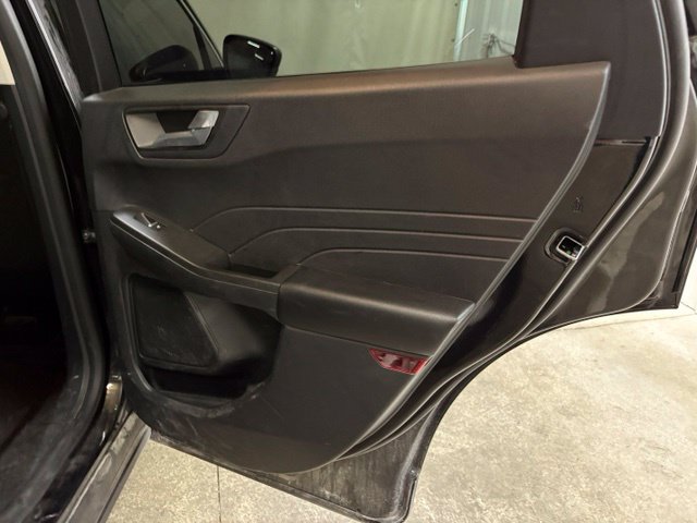 Used 2021 Ford Escape SE w/ Cold Weather Package FWD image 18