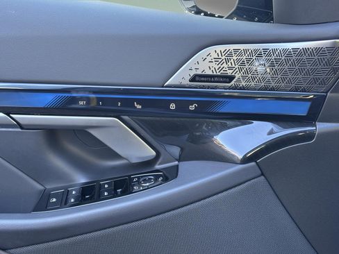 Used 2025 BMW i5 M60 image 18