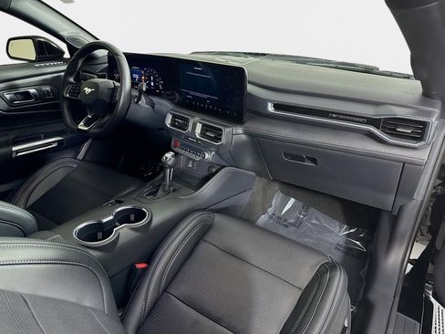 Used 2025 Ford Mustang GT Premium image 25