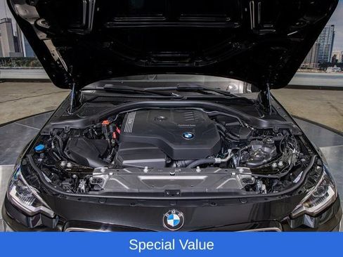 Used 2025 BMW 230i xDrive Coupe w/ Convenience Package AWD/4WD image 5