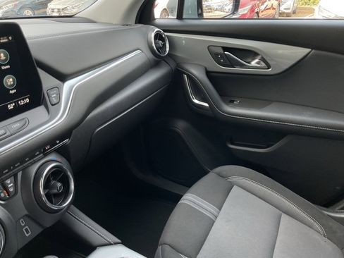 Used 2025 Chevrolet Blazer LT image 35