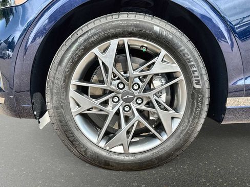 Used 2025 Genesis GV70 2.5T AWD/4WD image 15