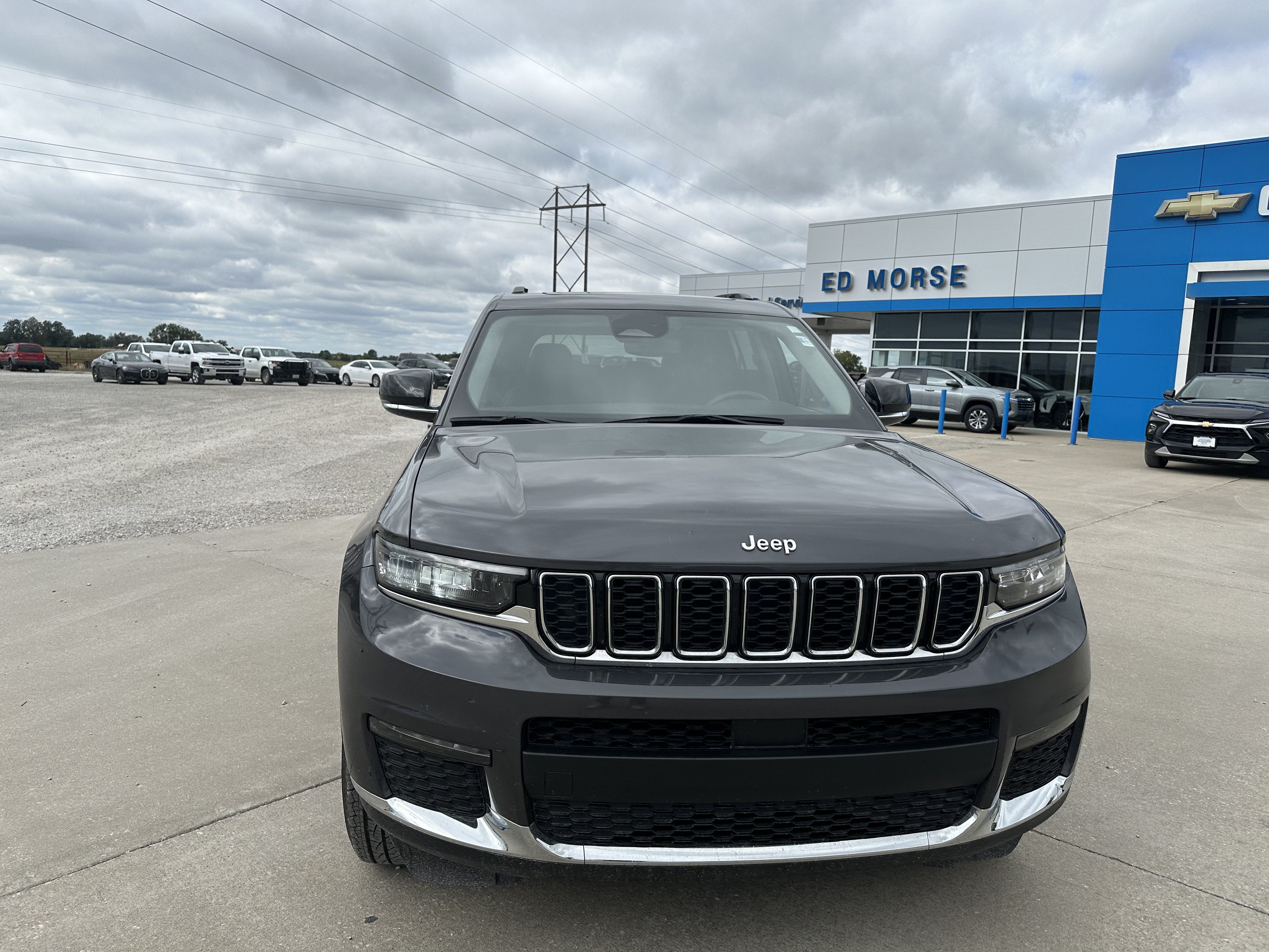 Used 2023 Jeep Grand Cherokee L Limited AWD/4WD image 7