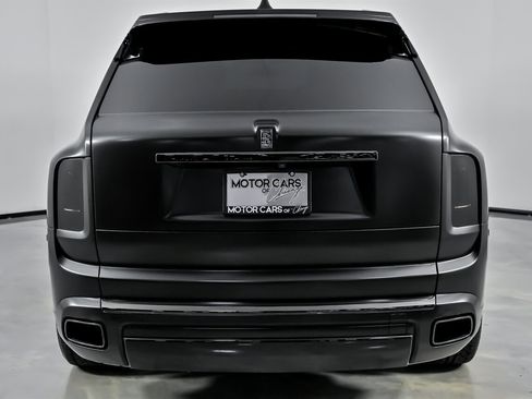 Used 2023 Rolls-Royce Cullinan Black Badge w/ Driver's Package image 11
