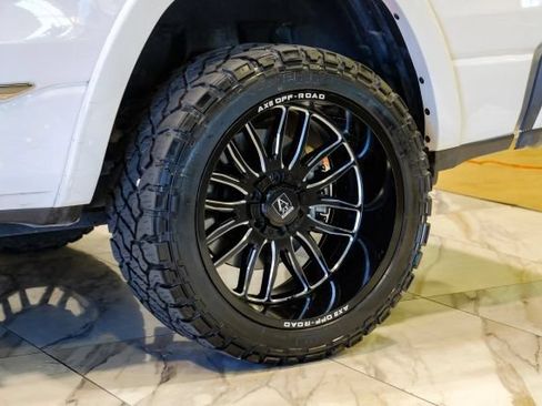 Used 2020 RAM 1500 Limited w/ Body Color Bumper Group RWD image 67