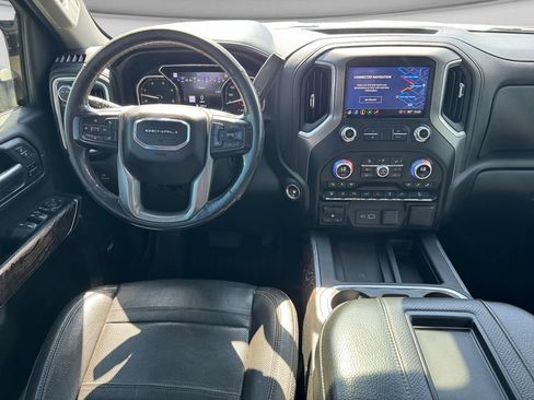Used 2022 GMC Sierra 3500 Denali w/ Denali Ultimate Package AWD/4WD image 19