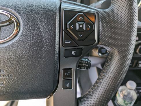 Used 2019 Toyota Tacoma 4x4 Double Cab image 11