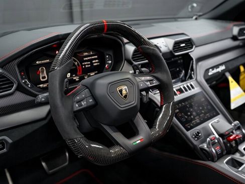 Used 2024 Lamborghini Urus Performante image 16