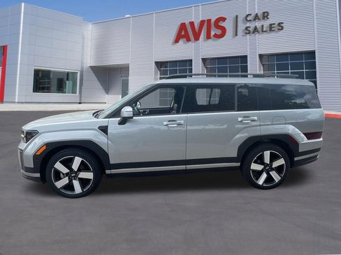 Used 2025 Hyundai Santa Fe Limited image 10