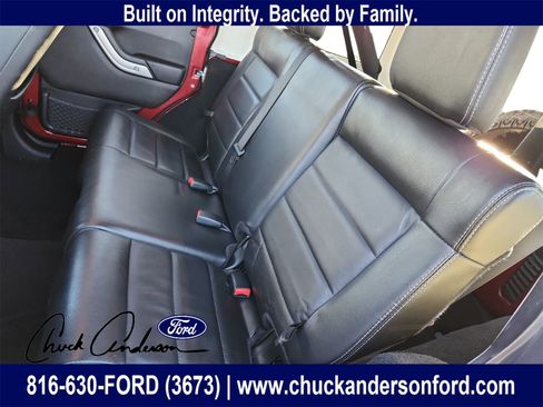 Used 2012 Jeep Wrangler Unlimited Sahara w/ Connectivity Group image 19