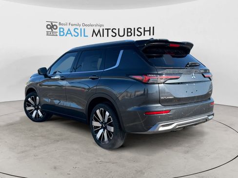 New 2026 Mitsubishi Outlander SEL image 4