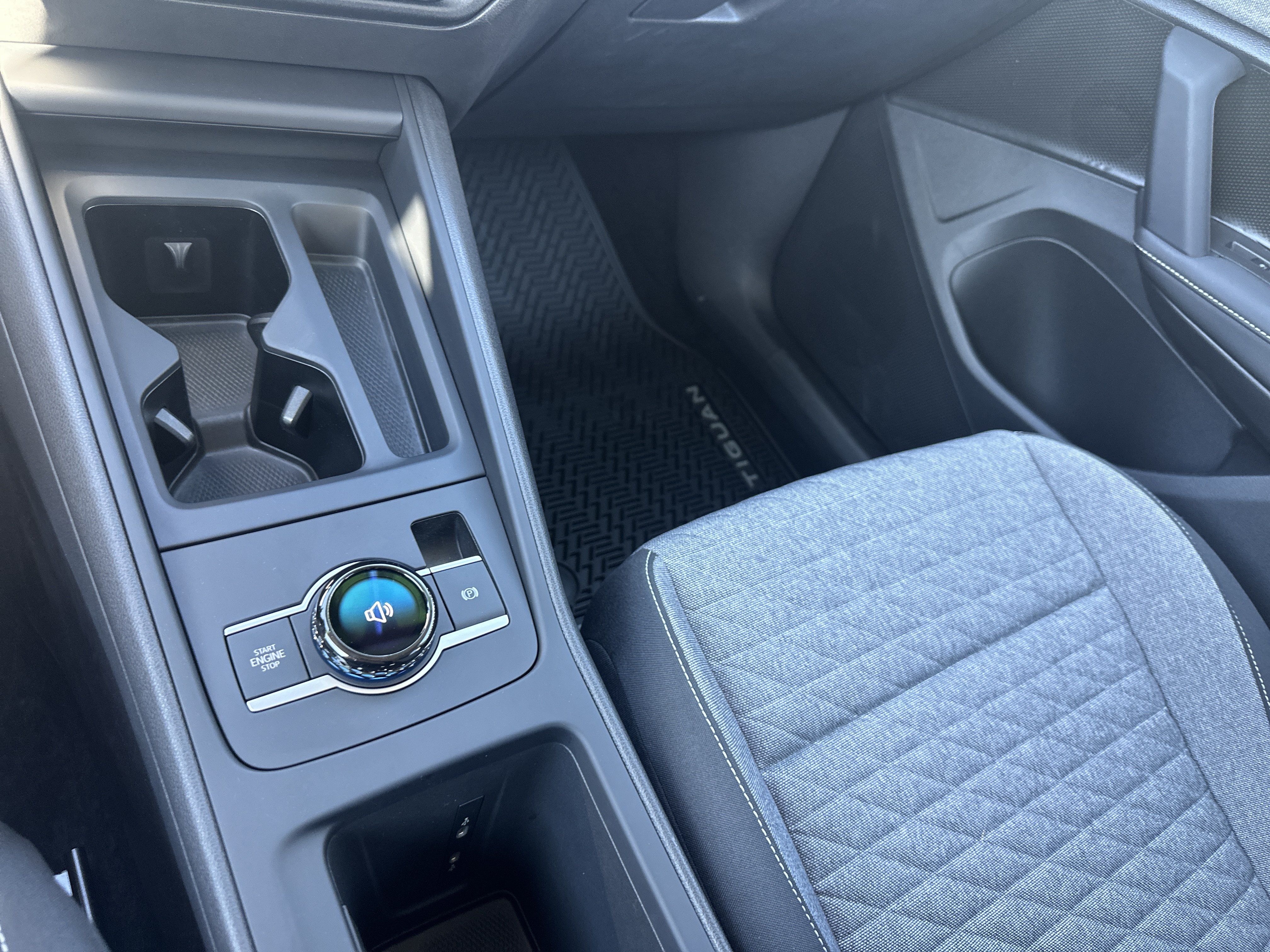 Used 2025 Volkswagen Tiguan S FWD image 19