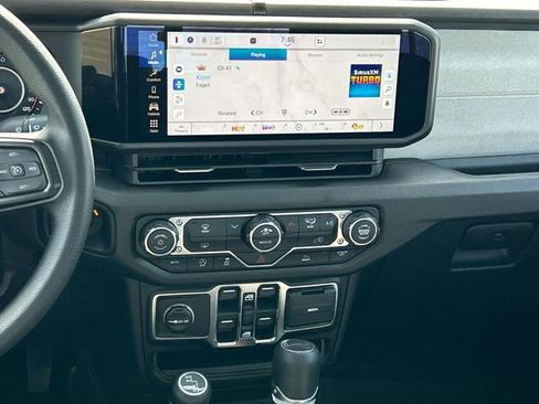 New 2026 Jeep Gladiator Sport image 15