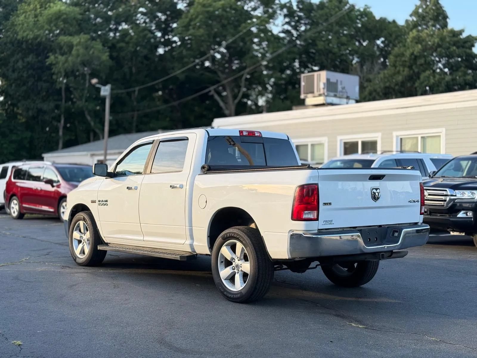 Used 2016 RAM 1500 Classic SLT AWD/4WD image 5