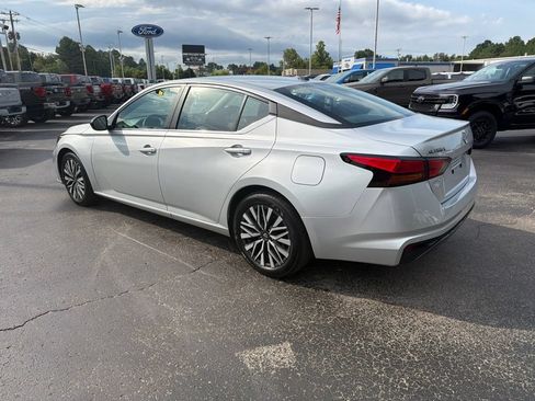 Used 2026 Nissan Altima 2.5 SV FWD image 5