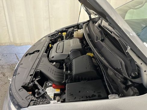 Used 2021 Chrysler Pacifica Touring-L image 41