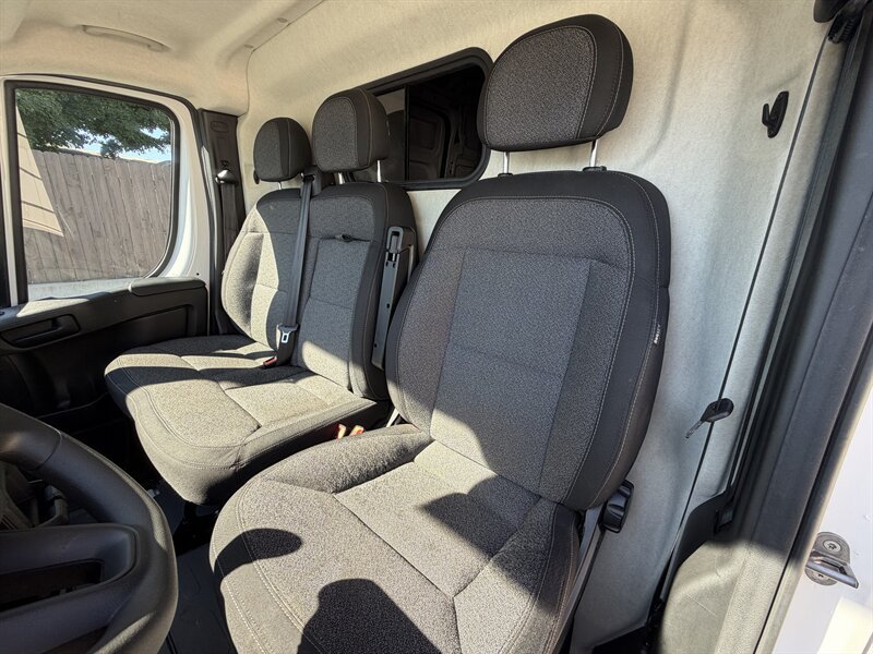 Used 2025 RAM ProMaster 2500 FWD image 8